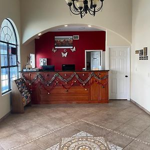 Riviera Inn And Suites